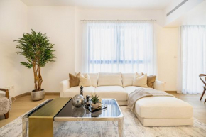 DHH - Spacious 2 Beds, Port De La Mer B3